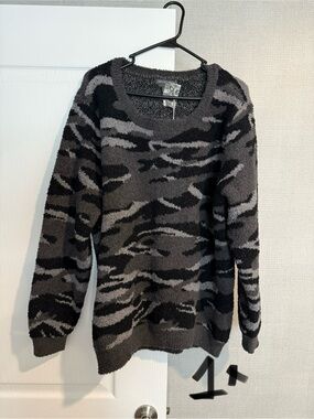 Barefoot Dreams Black and Gray Camouflage Cozy Sweater